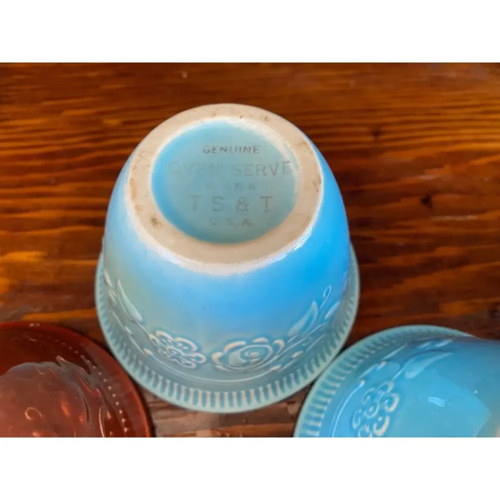 4 T.S.T. Oven Serve Ware Cups 3 Blue 1 Brown